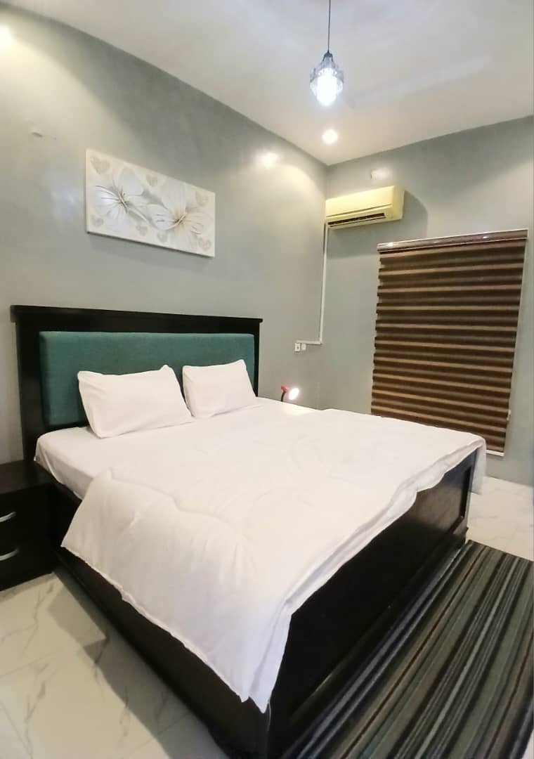 1-bedroom-shortlet-Ikota-room