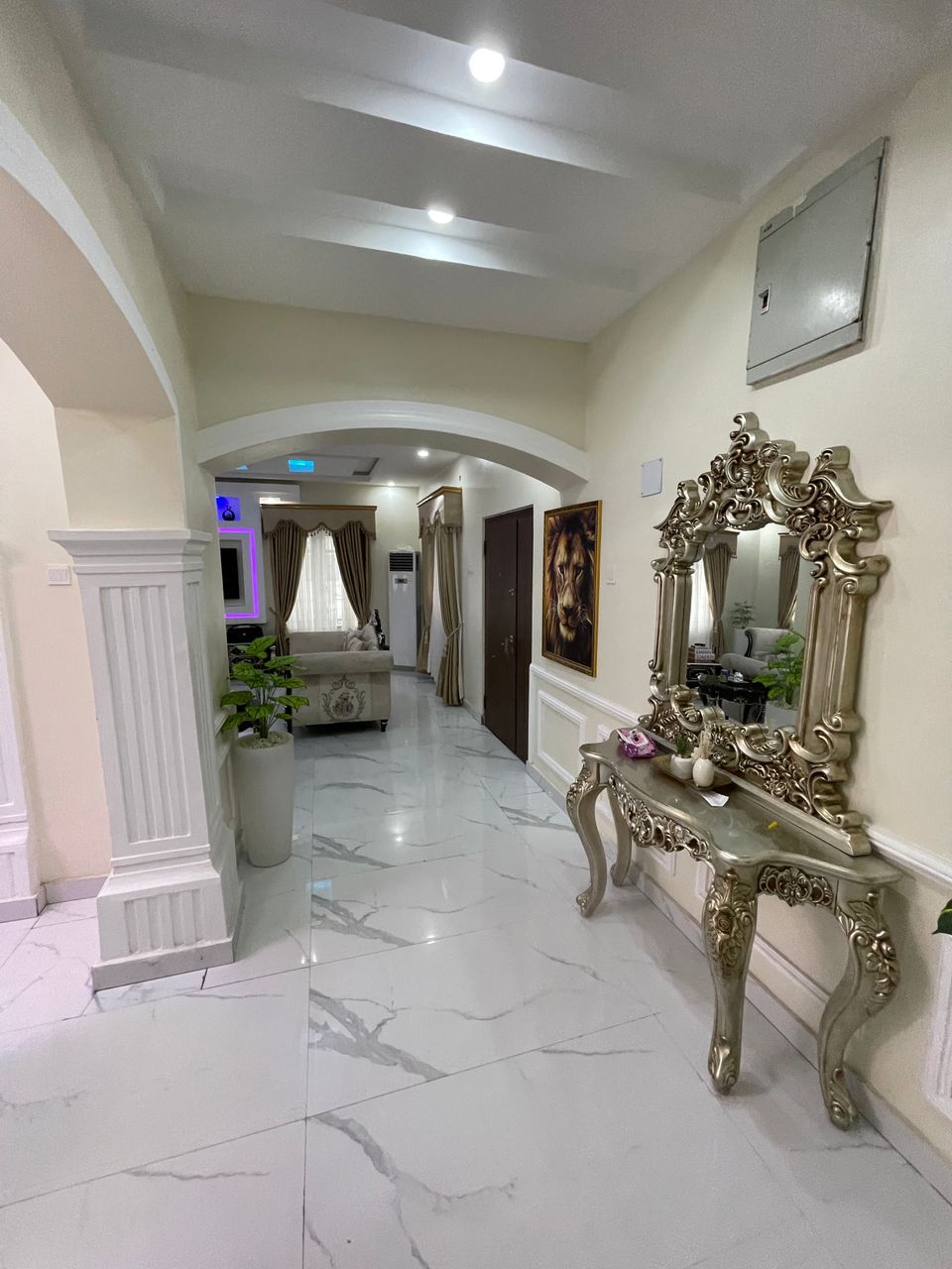 4bedroom-shortlet-living-room